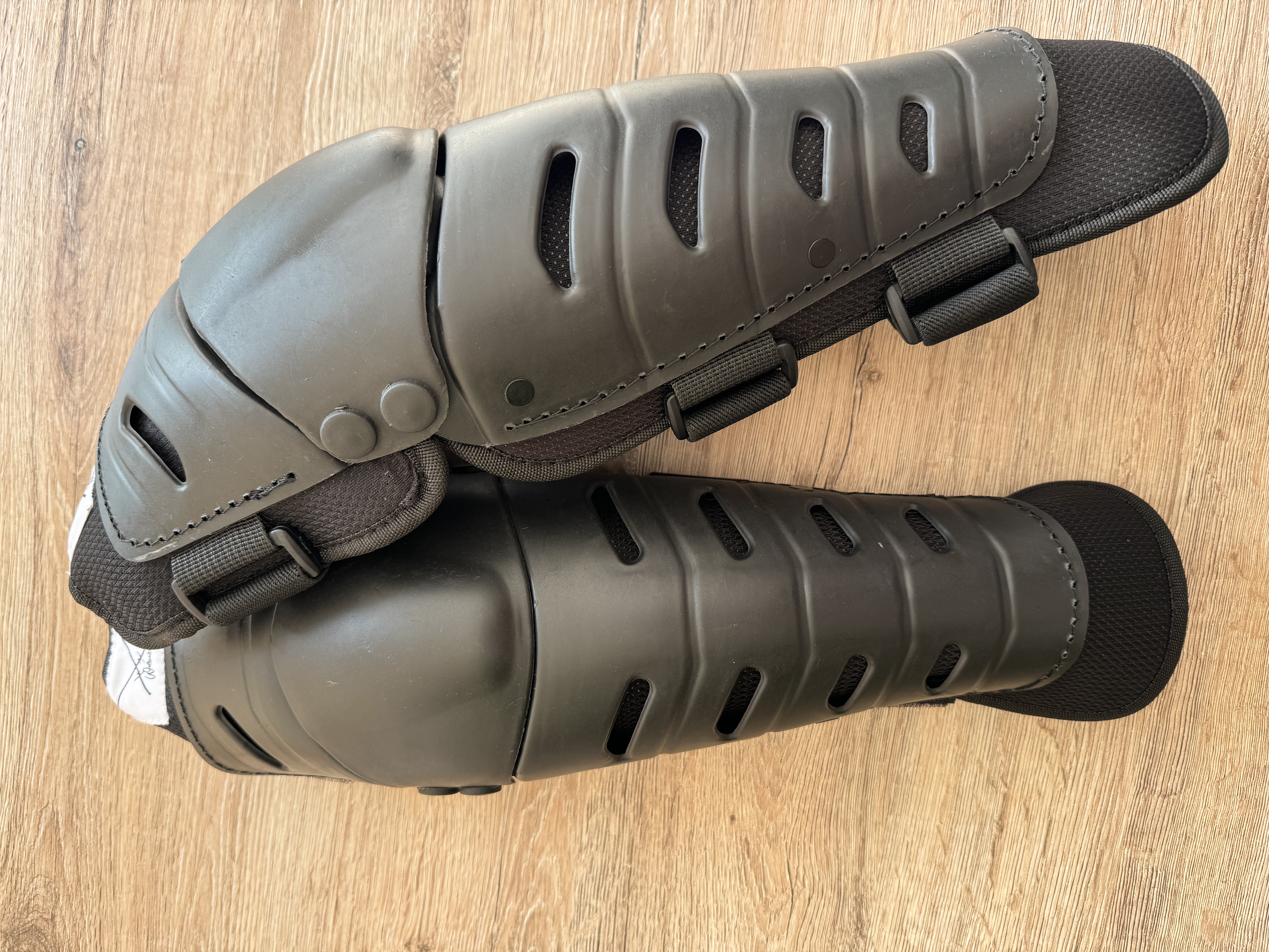 WT - Knie und Schienbeinschoner FlexGlide