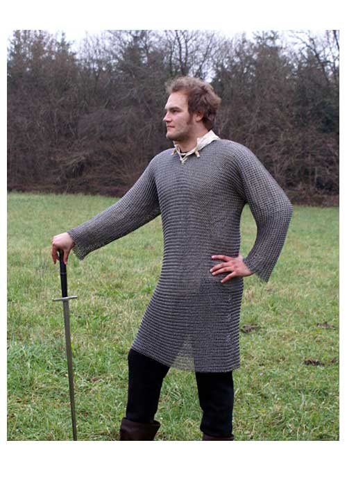 Kettenhemd Hauberk, Flachring mit Keilnieten, ID 8 mm, Gr. L